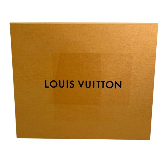 Genuine Louis Vuitton Gift Box Magnetic Closure Medium/Large 14.5" x 12" x 3" - Picture 1 of 9